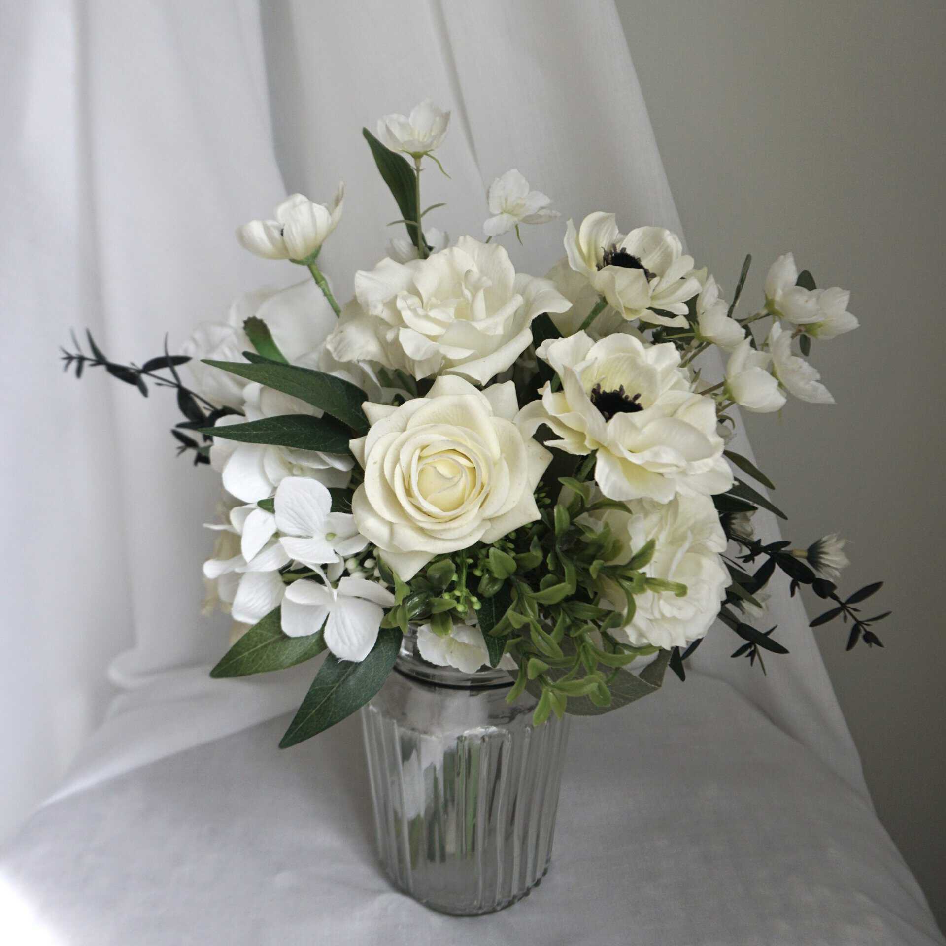 Ivory White Bridesmaid Bouquet Ivory White Bridesmaid Bouquet